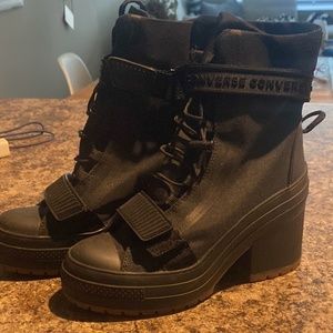 Converse GR82 Boots size 6.5